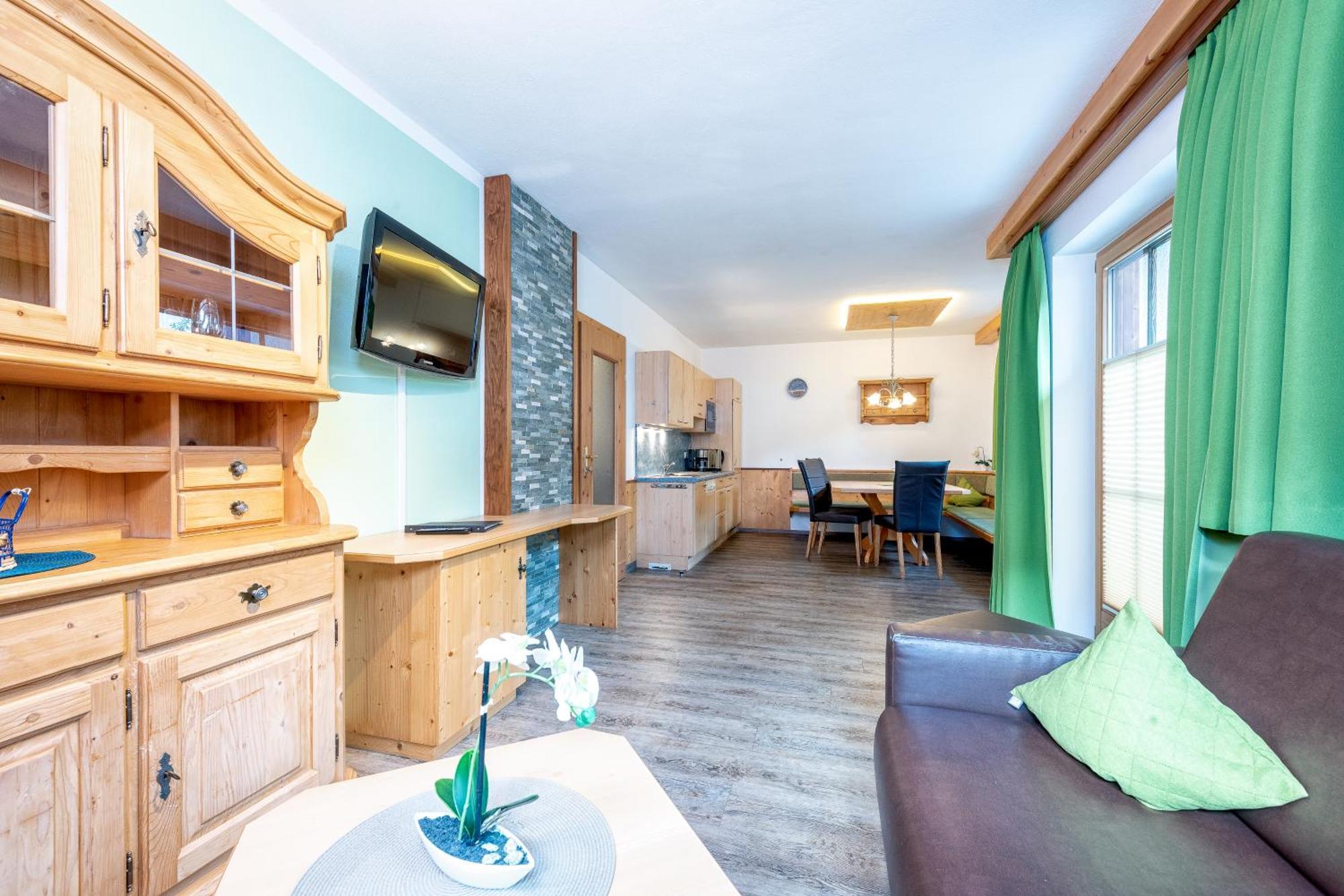 AlpenLiving Appartement Mayrhofen Buitenkant foto