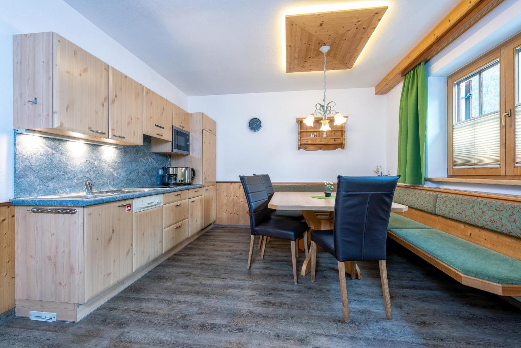 AlpenLiving Appartement Mayrhofen Buitenkant foto